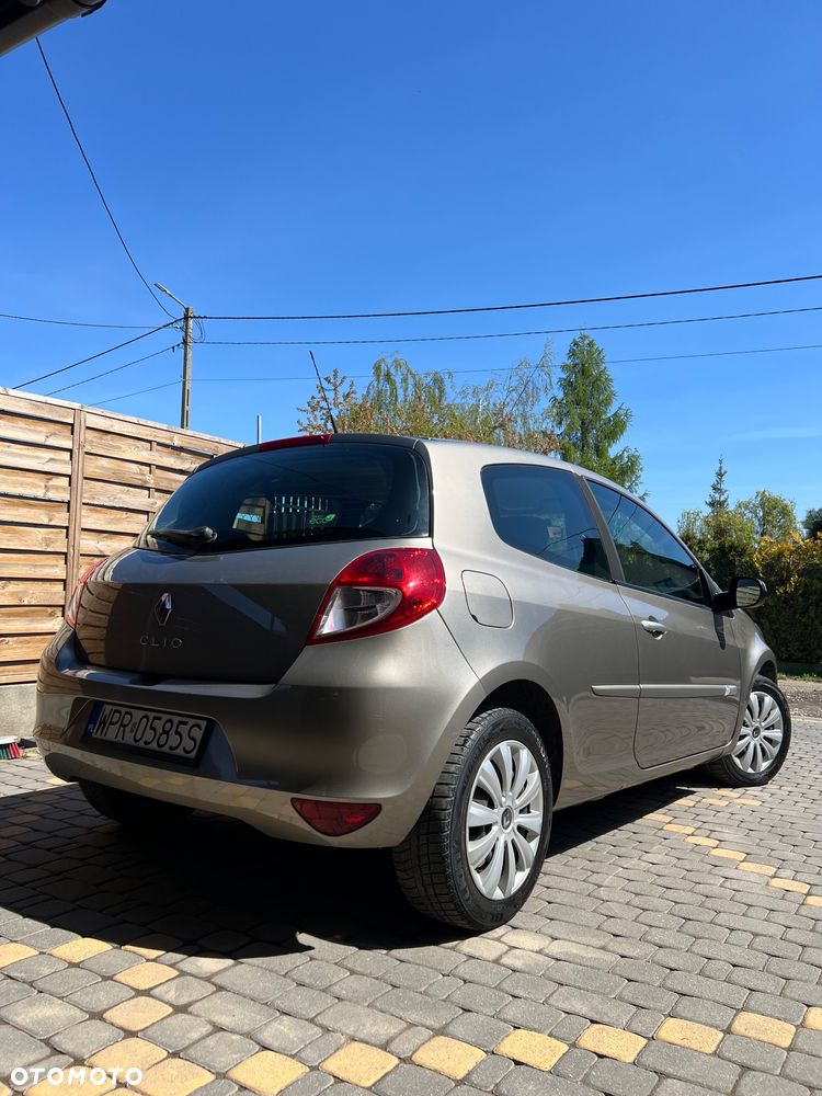 Renault Clio 1.2 16V 75 GPS - 3