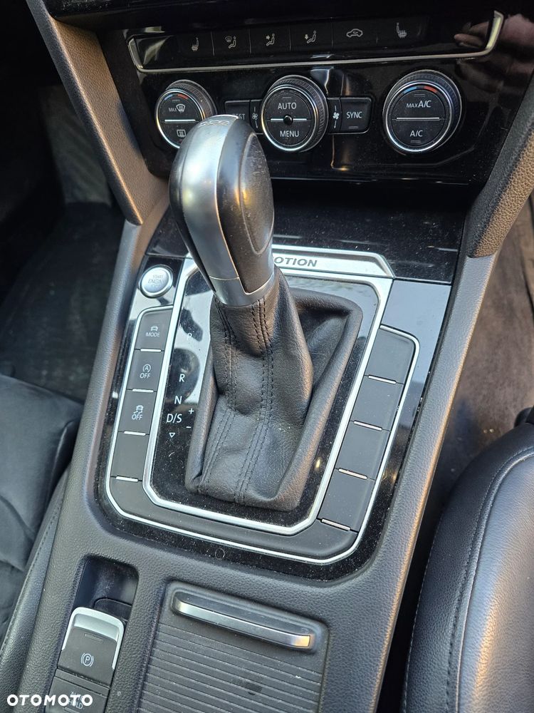 Volkswagen Passat 2.0 TDI BMT 4Mot Highline DSG - 10