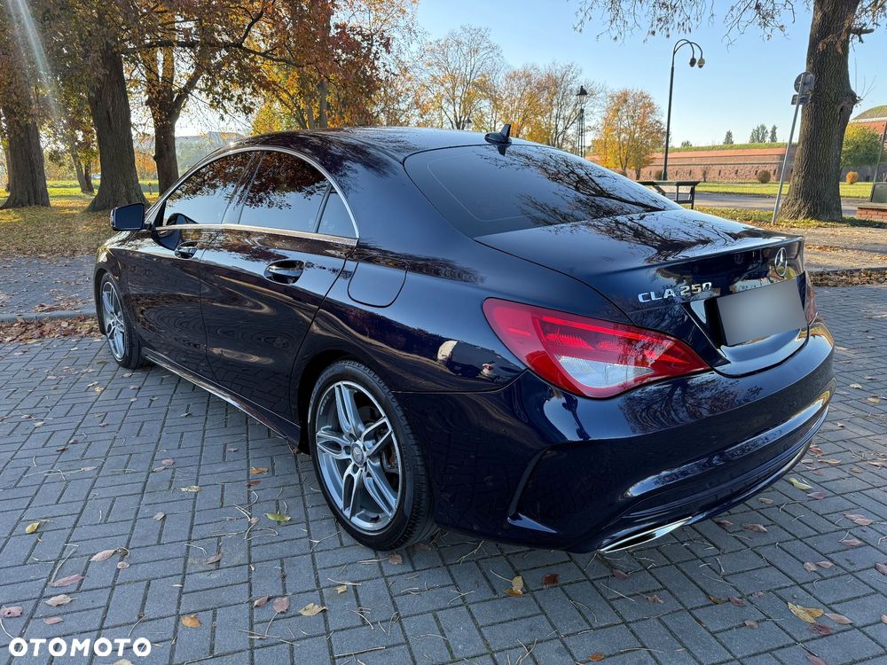Mercedes-Benz CLA 250 4Matic 7G-DCT AMG Line - 16