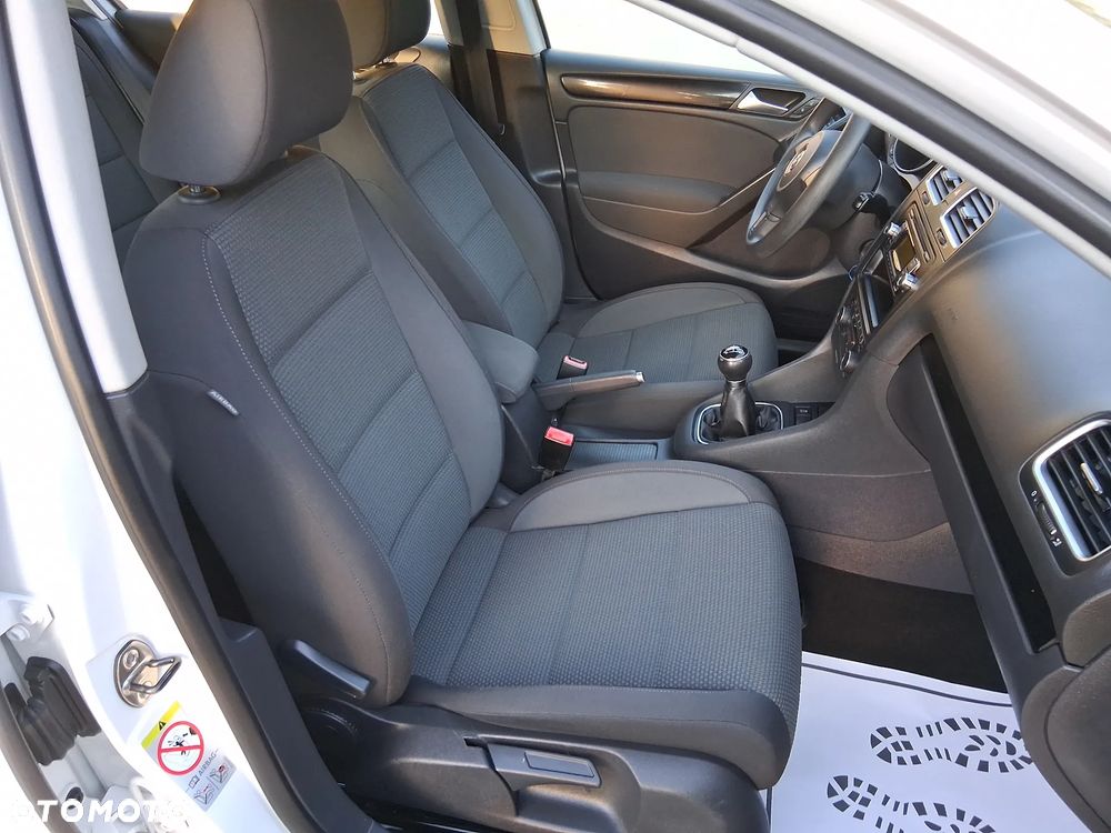 Volkswagen Golf 1.2 TSI MATCH - 9