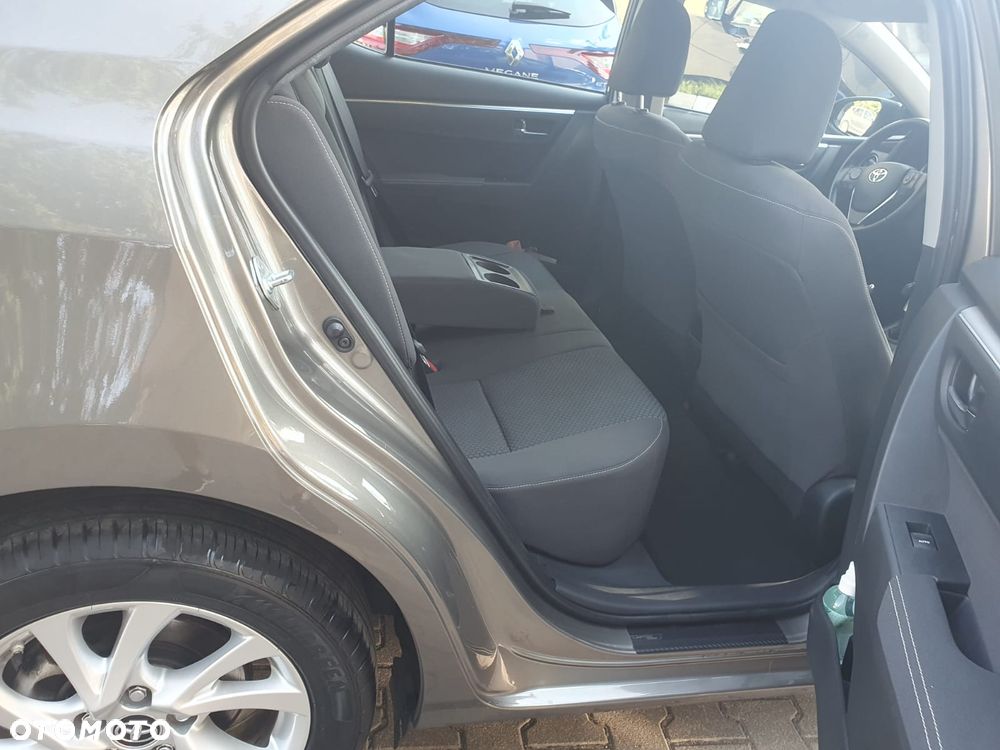 Toyota Corolla 1.6 Comfort - 10