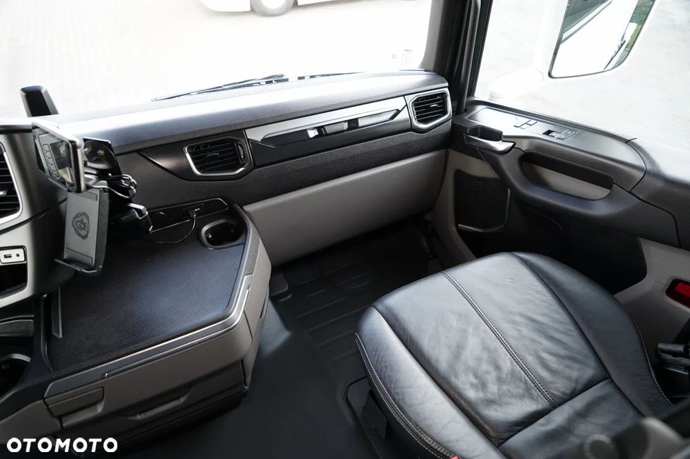 Scania S 500 / RETARDER / KLIMA POSTOJOWA / CAŁA NA PODUSZKACH  / SKÓRY - 32