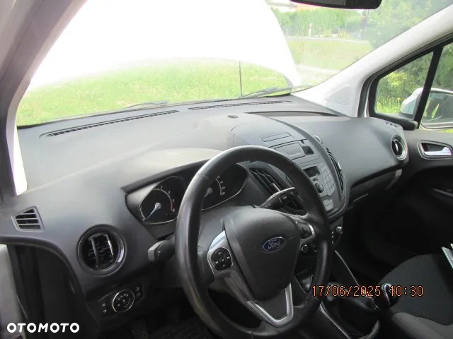 Ford Tourneo Courier - 6