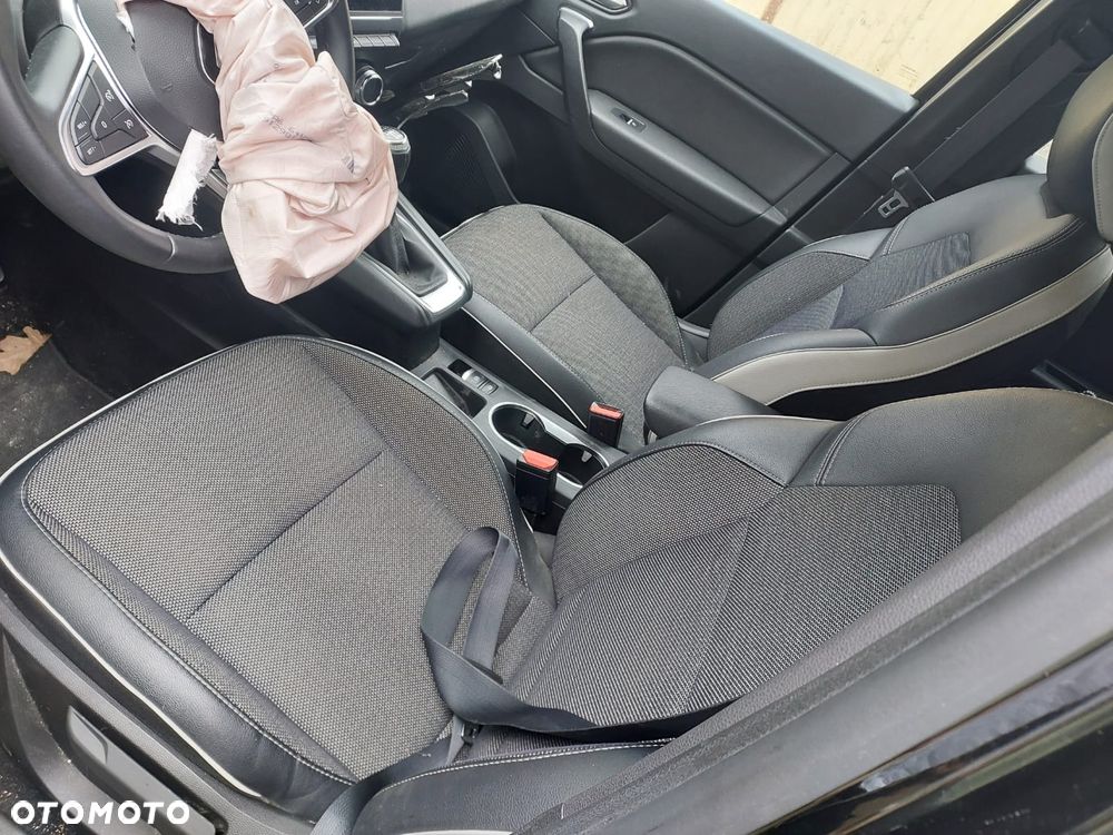 Renault Captur TCe 90 BUSINESS EDITION - 10