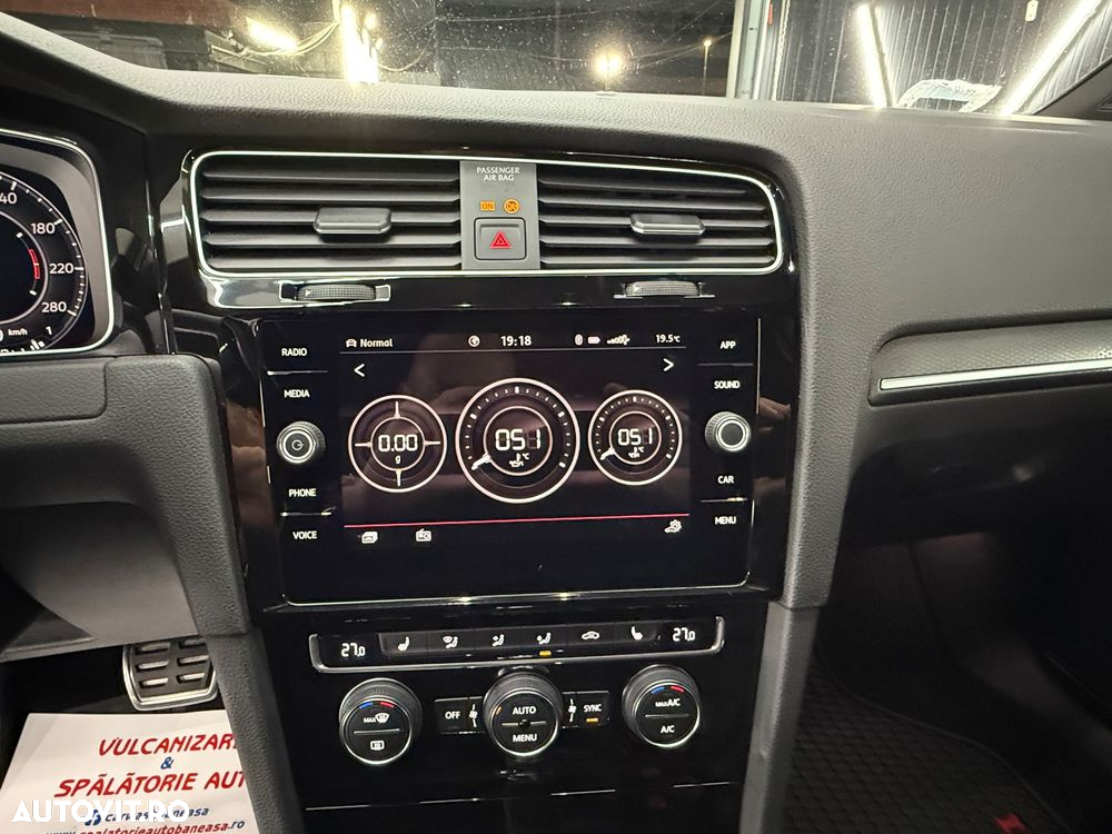 Volkswagen Golf GTI TCR 2.0 TSI OPF DSG - 11
