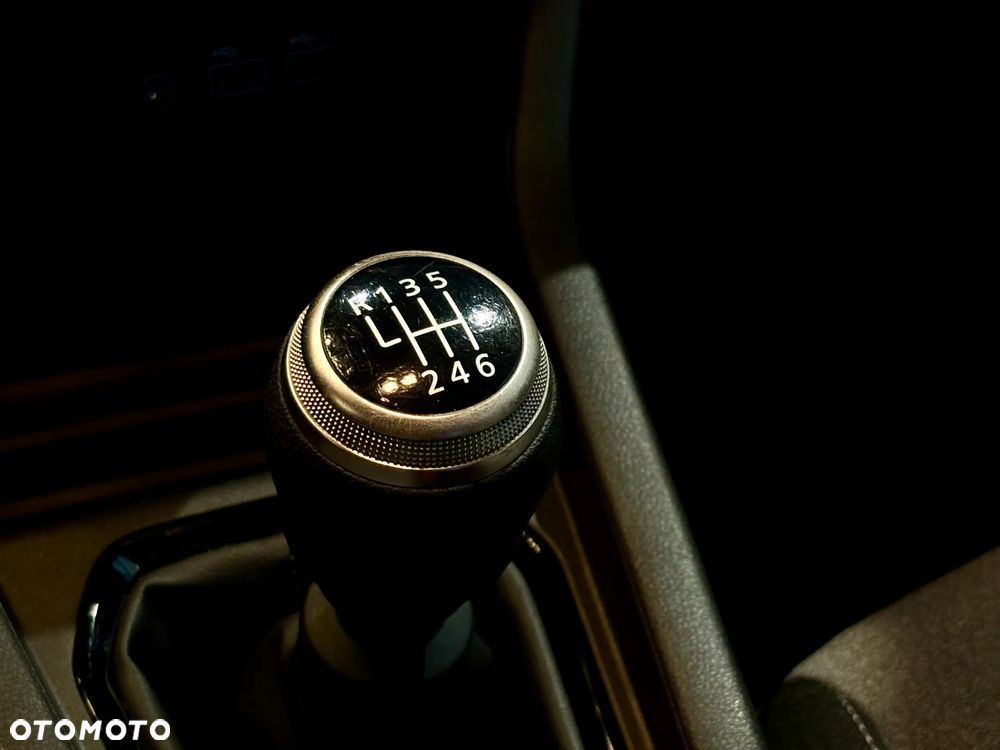 Renault Clio - 24