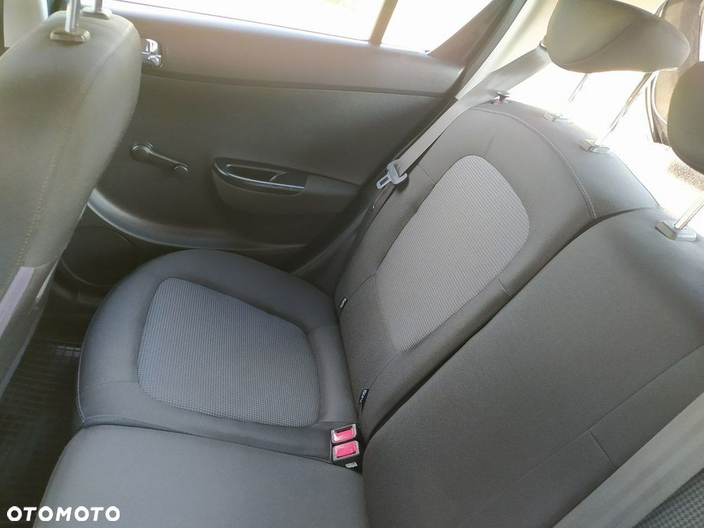 Hyundai i20 - 16