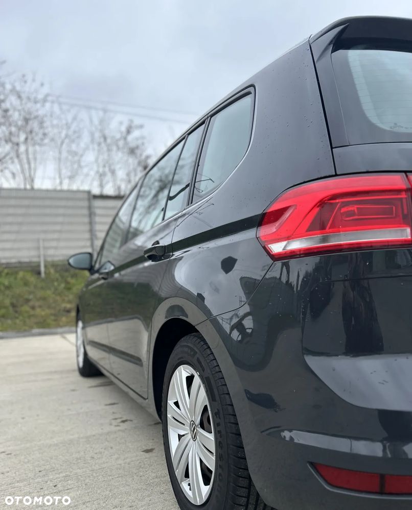 Volkswagen Touran 1.5 TSI EVO Trendline - 18