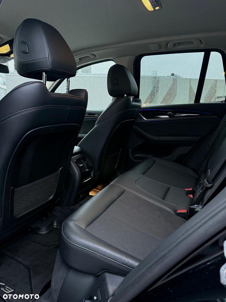 BMW X3 xDrive20d - 32