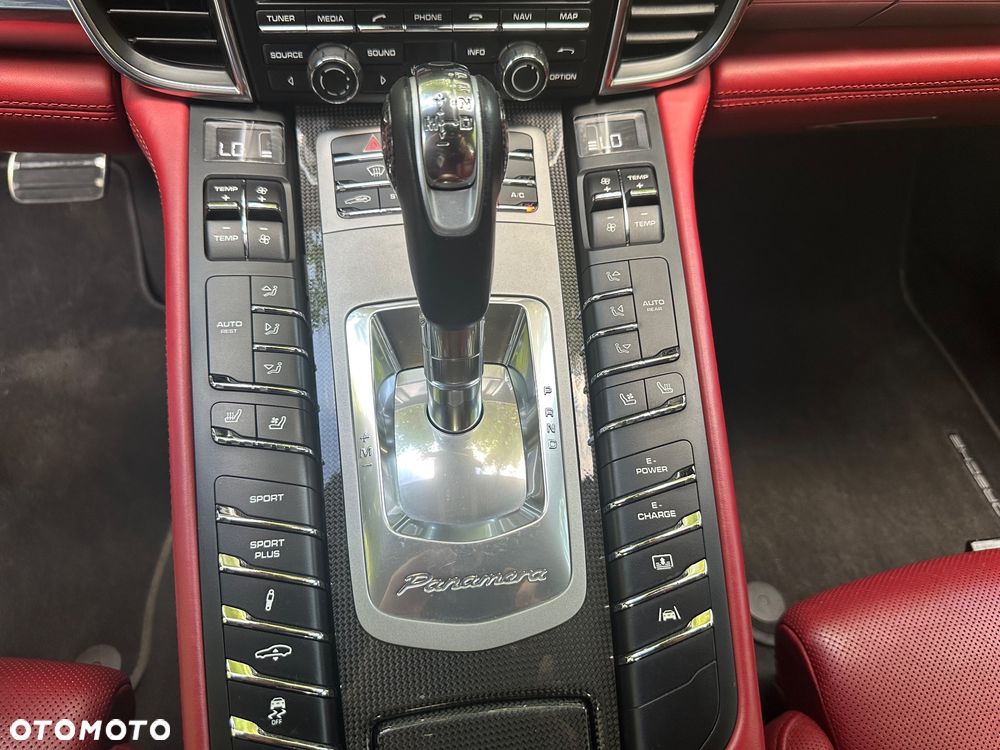 Porsche Panamera - 15