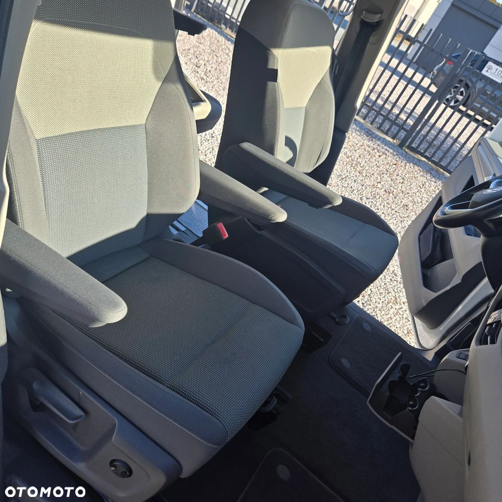 Volkswagen Multivan 2.0 TDI L2 Life DSG - 11