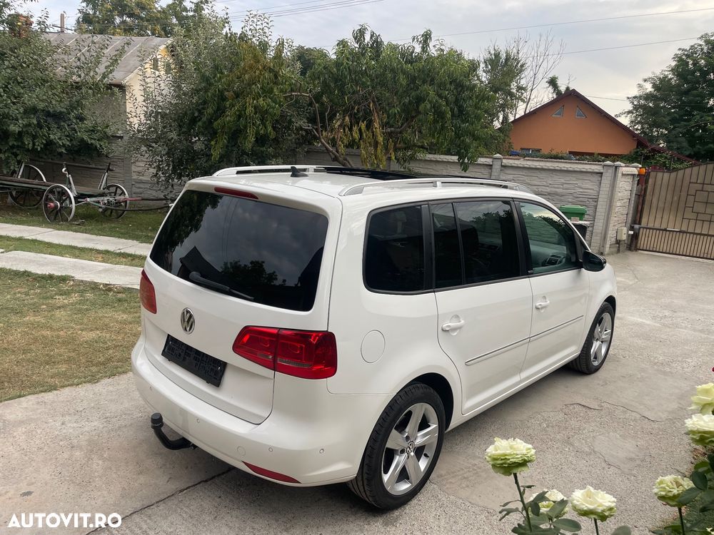 Volkswagen Touran - 4