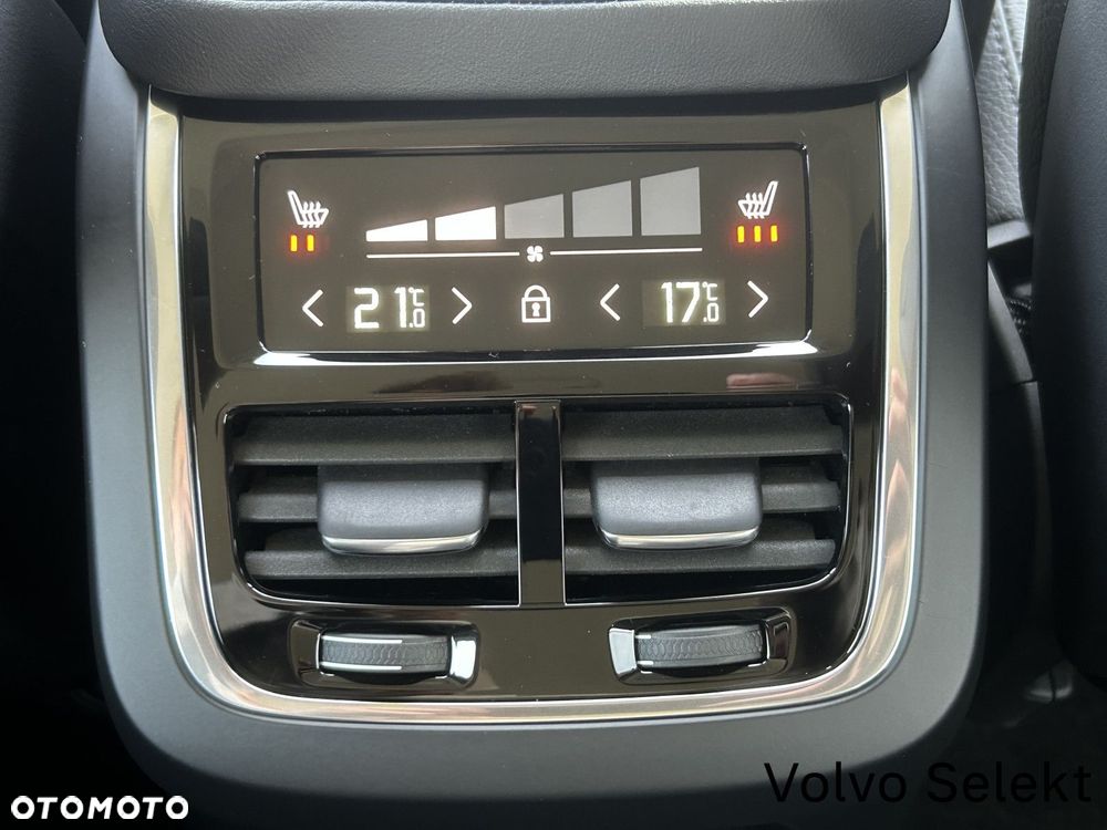 Volvo XC 90 - 35
