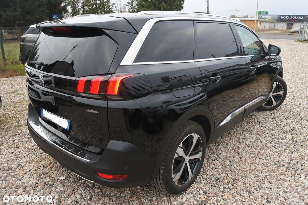 Peugeot 5008 2019 photo 3