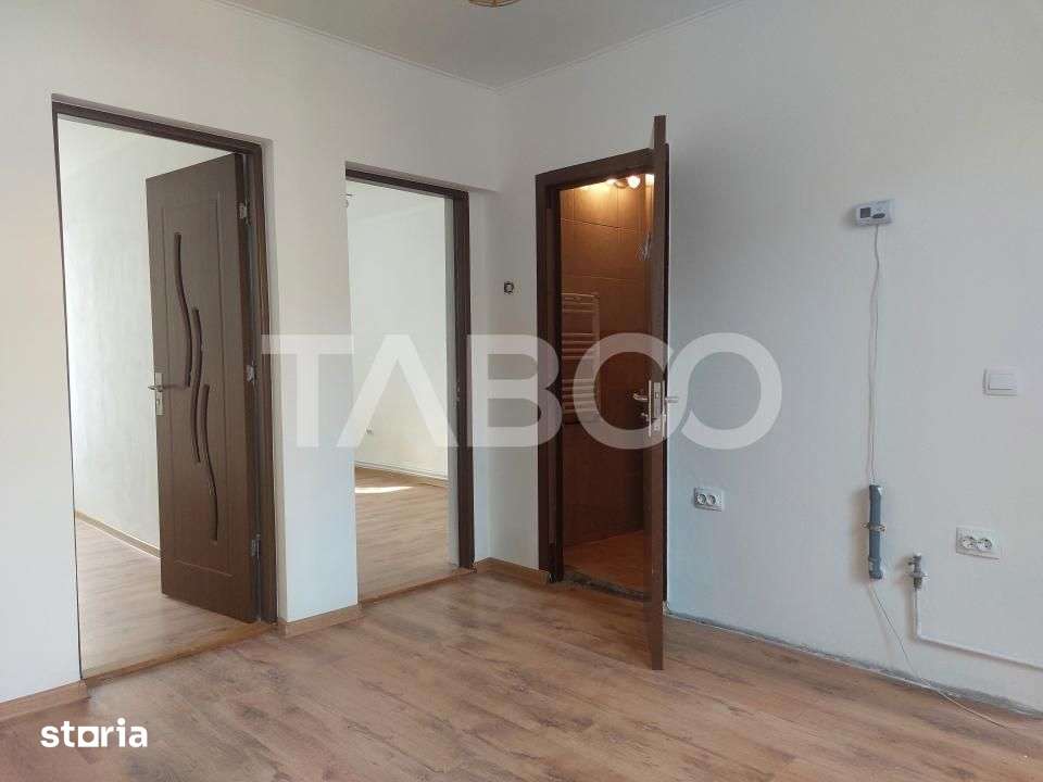 Apartament la curte 35mp 2 camere pivnita gradina str Magurii Cisnadie — fotografia 2
