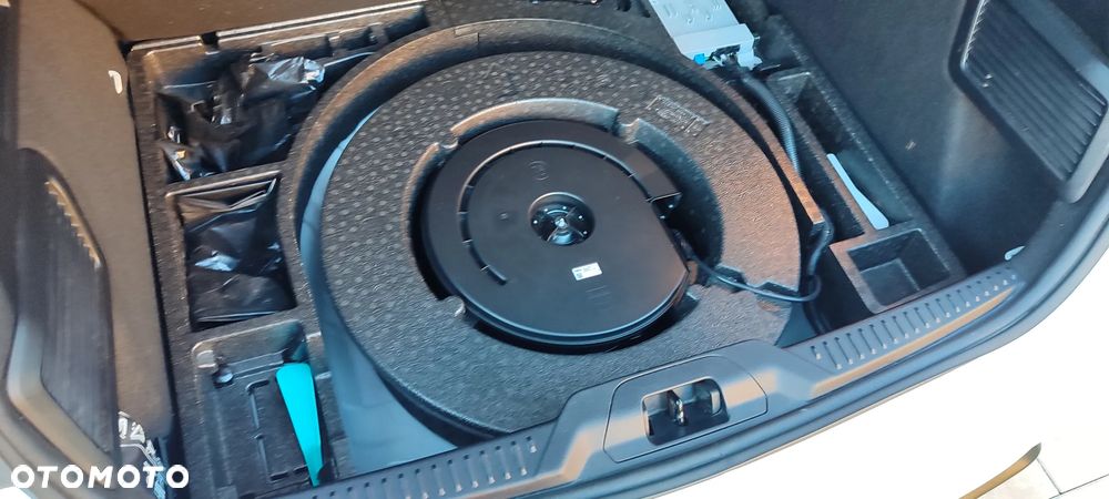 Ford Focus 1.0 EcoBoost Hybrid ST-LINE X - 37