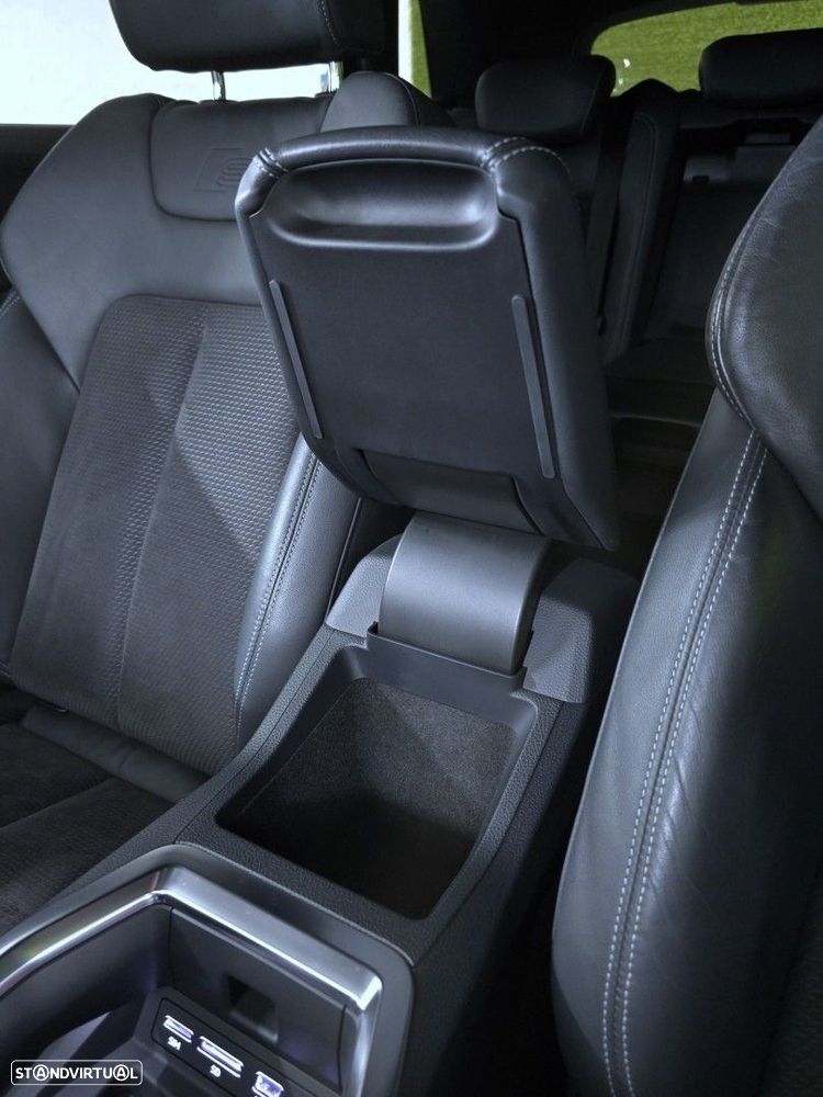 Audi e-tron 55 quattro S line - 28