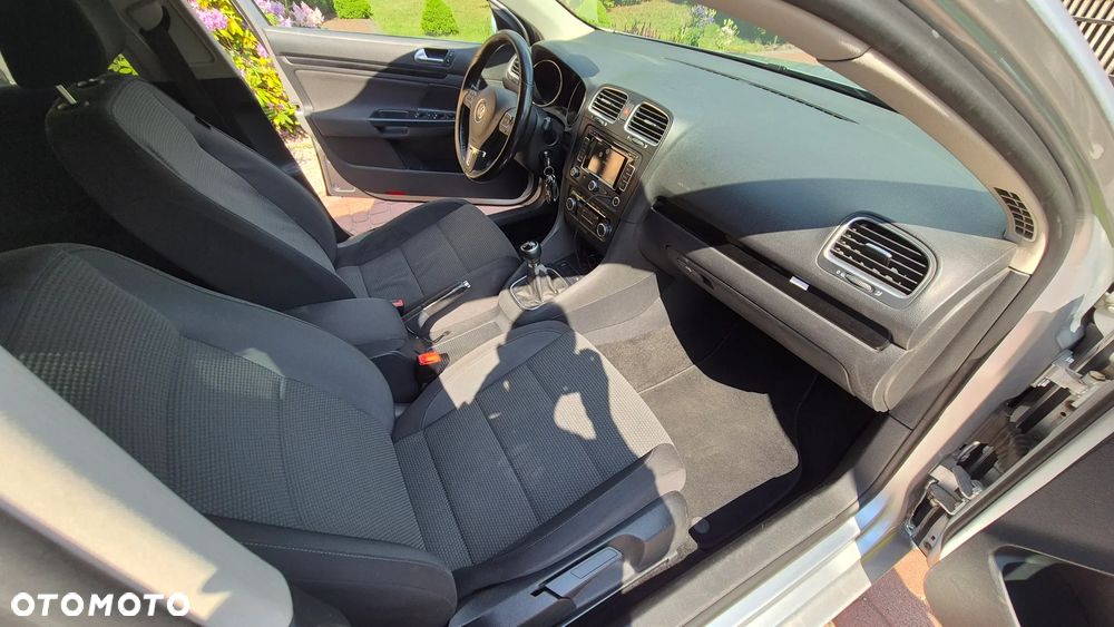 Volkswagen Golf 1.6 TDI DPF BlueMotion - 31