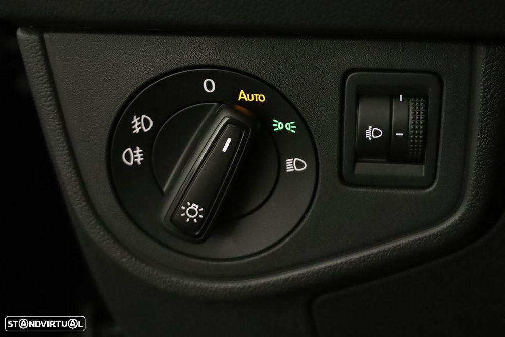 VW Taigo 1.0 TSI Urban DSG - 19