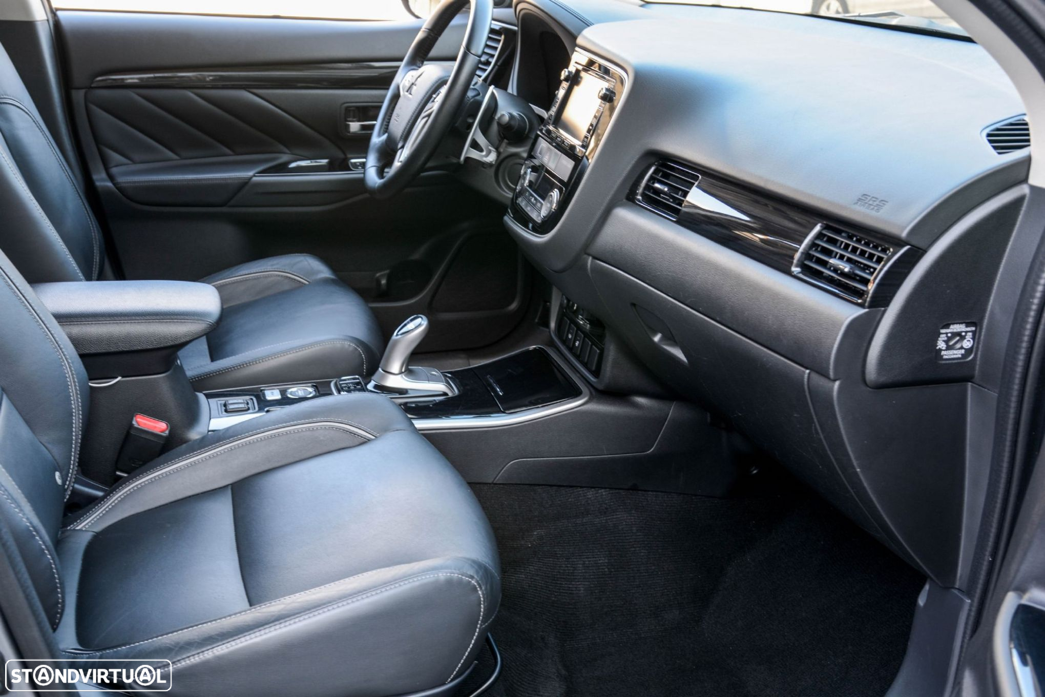 Mitsubishi Outlander 2.4 PHEV Instyle - 11