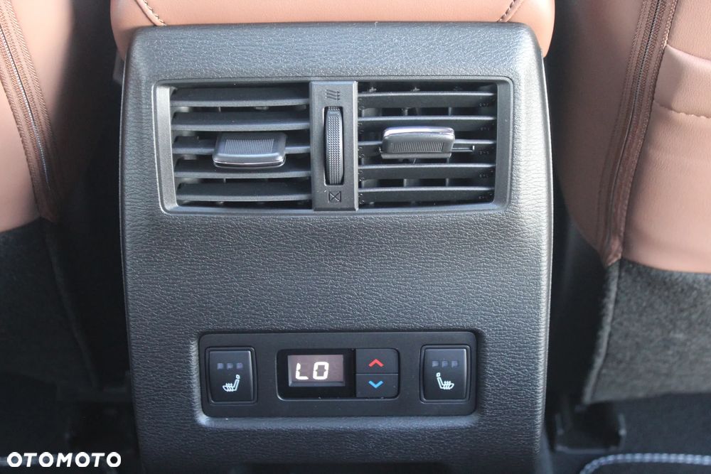 Mitsubishi Outlander Instyle Plus - 26