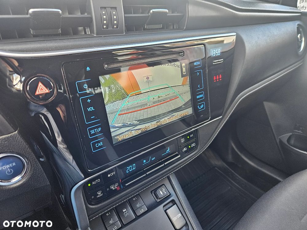 Toyota Auris Hybrid 135 Premium - 11