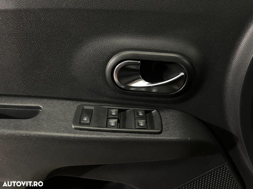 Dacia Lodgy TCe 130 GPF Stepway - 17