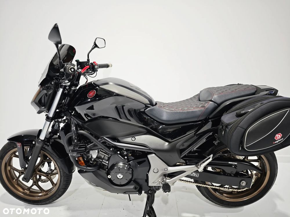 Honda NC - 12