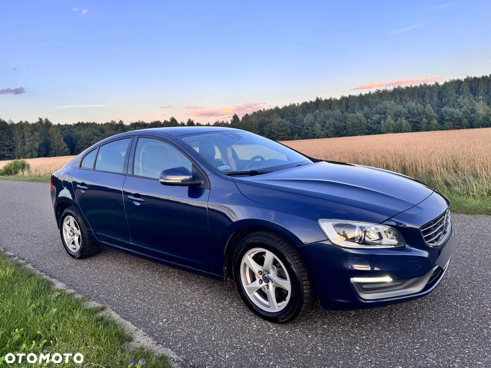 Volvo S60 D4 Drive-E Momentum - 3