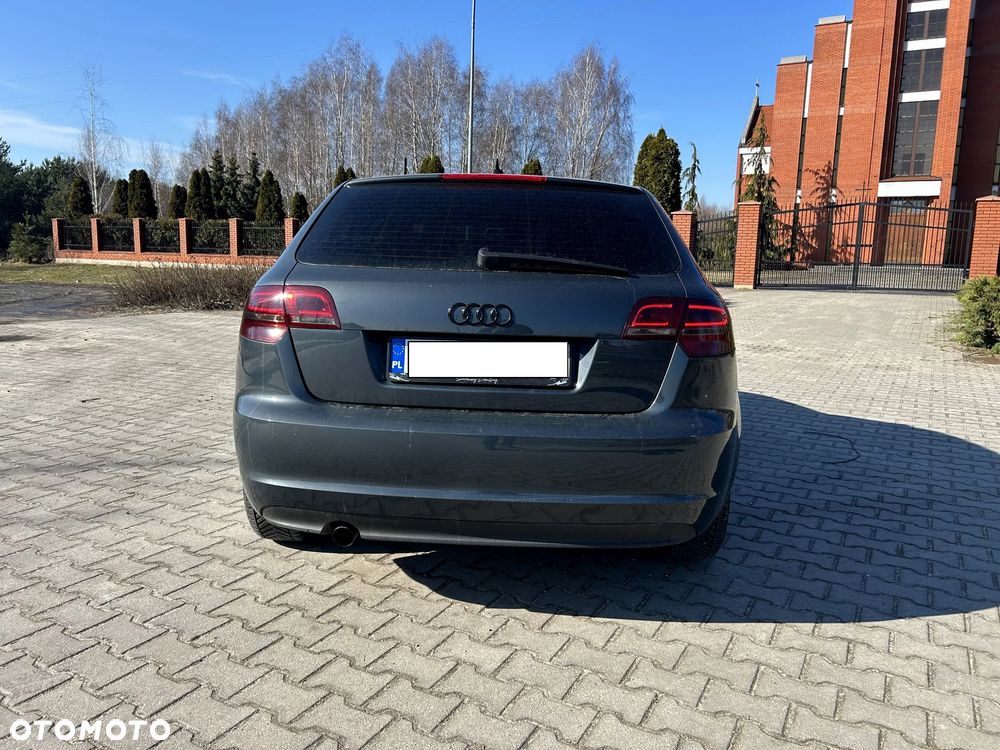 Audi A3 Sportback 1.6 TDI Ambiente - 13