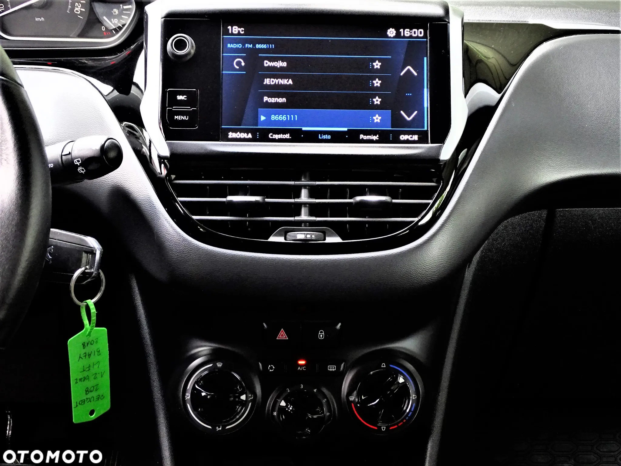 Peugeot 208 PureTech 82 Stop & Start Signature - 33
