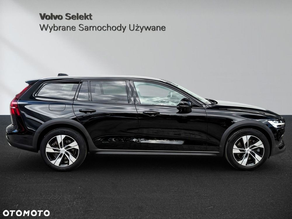 Volvo V60 Cross Country - 5