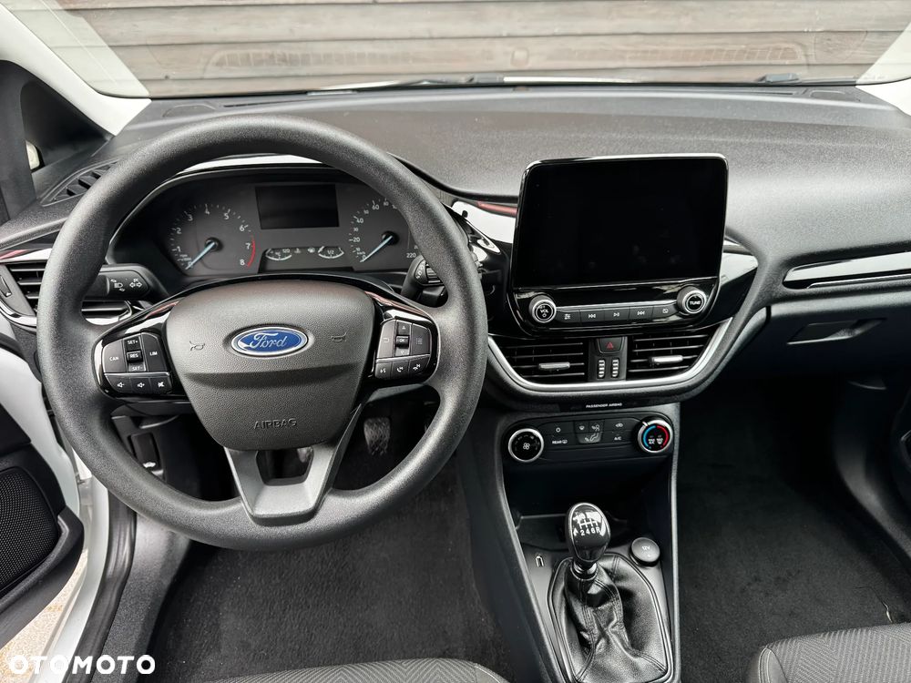 Ford Fiesta - 18