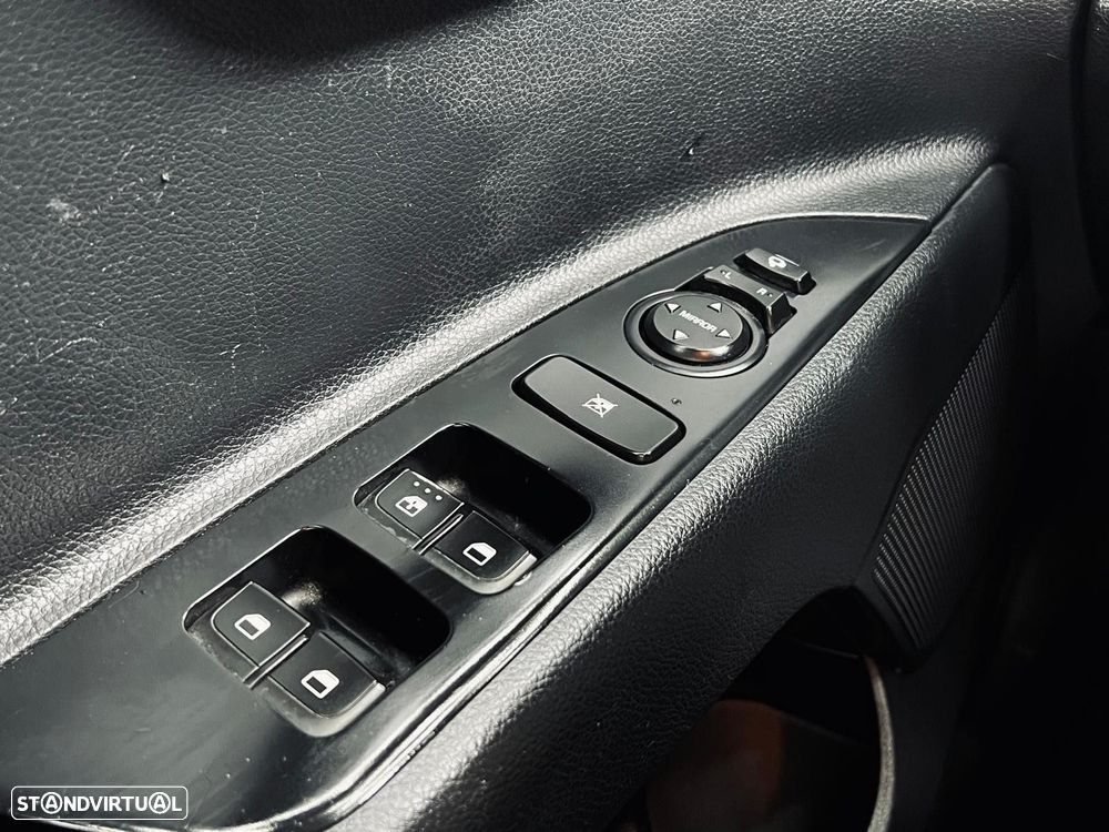 Kia Rio 1.2 CVVT LX - 33