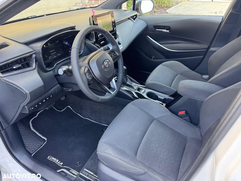 Toyota Corolla 1.8 Hybrid Comfort - 10