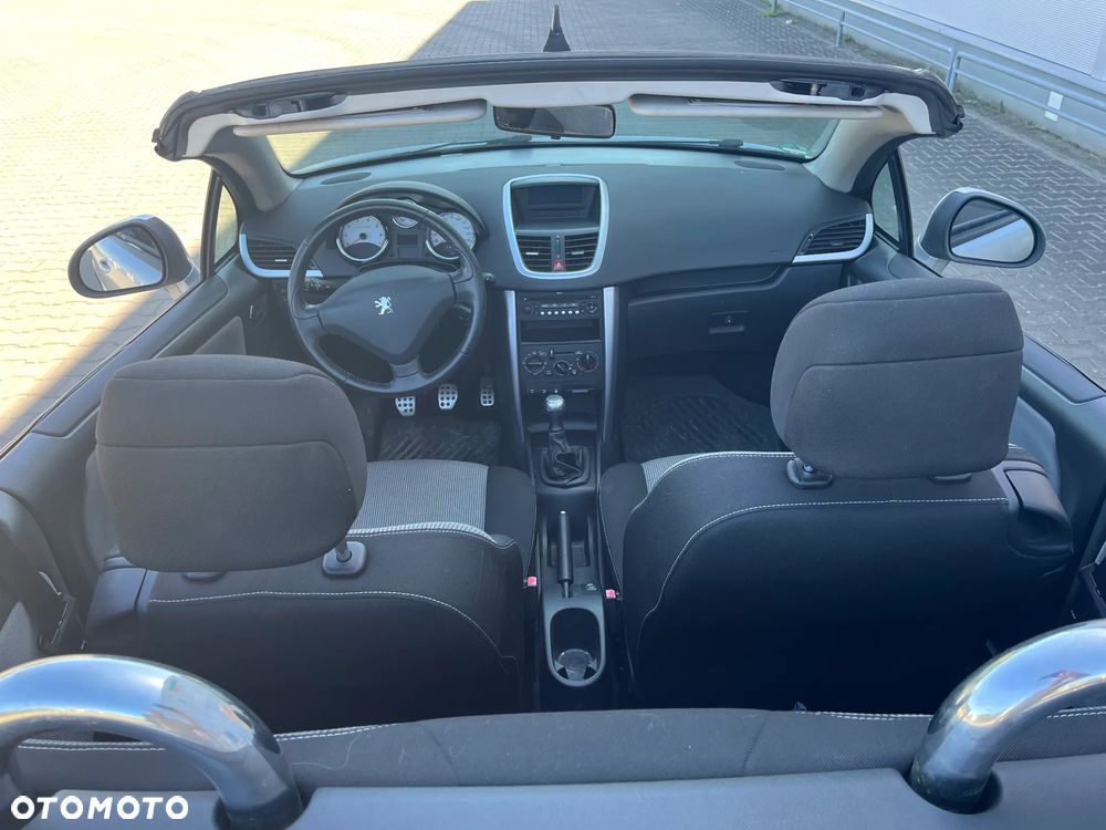 Peugeot 207 CC - 10