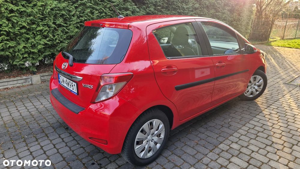 Toyota Yaris 1.33 Premium - 3