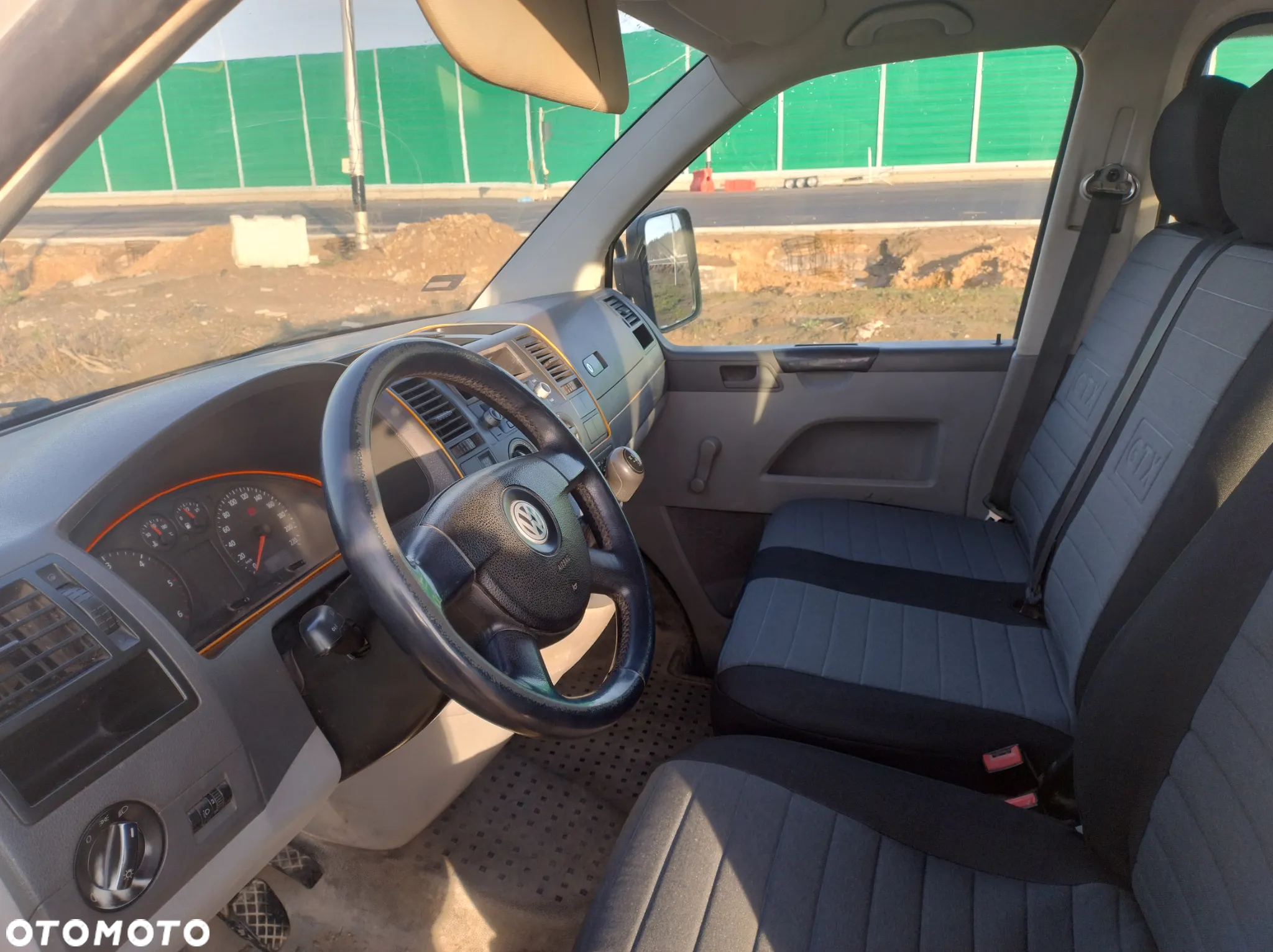 Volkswagen Transporter - 11