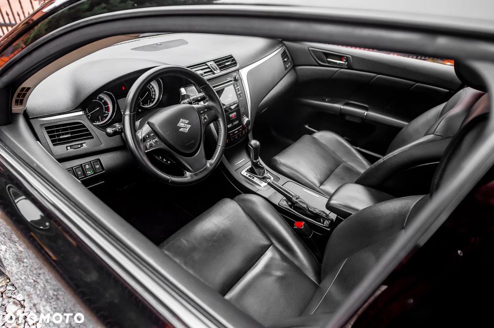Suzuki Kizashi 2.4 Sport 4WD CVT - 17