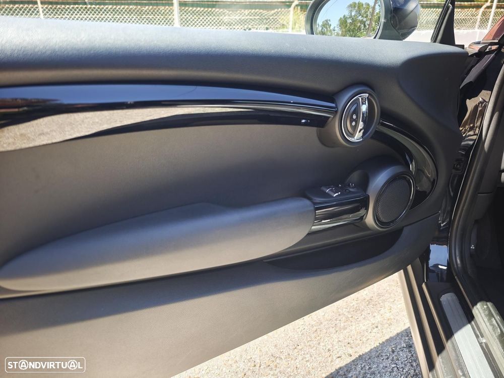 MINI 3 Portas One Sport Edition Auto - 22