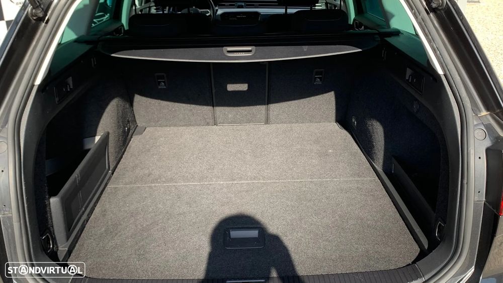 VW Passat Variant 1.4 TSI Plug-In-Hybrid DSG GTE - 32
