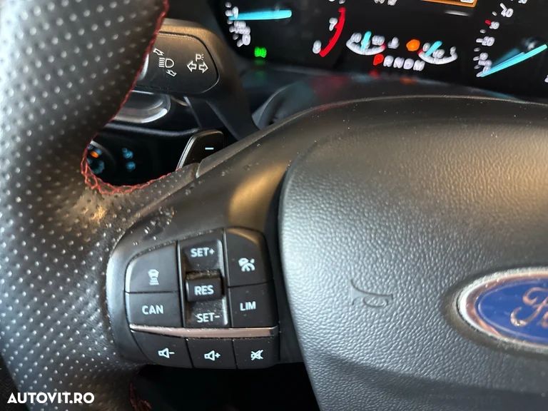 Ford Fiesta ver-1-0-ecoboost-powershift-st-line - 19