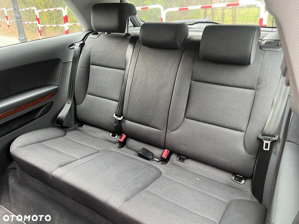 Audi A3 3-drzwiowe 1.6 FSI Attraction - 11