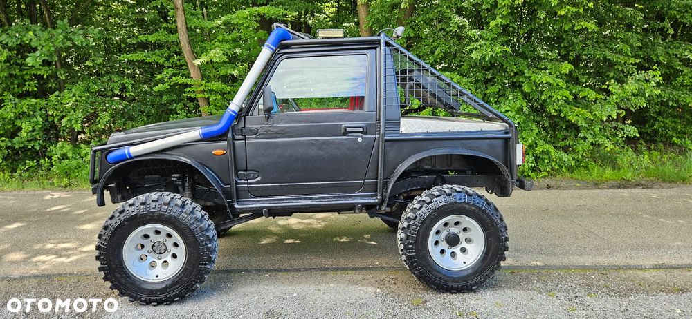 Suzuki Samurai - 3