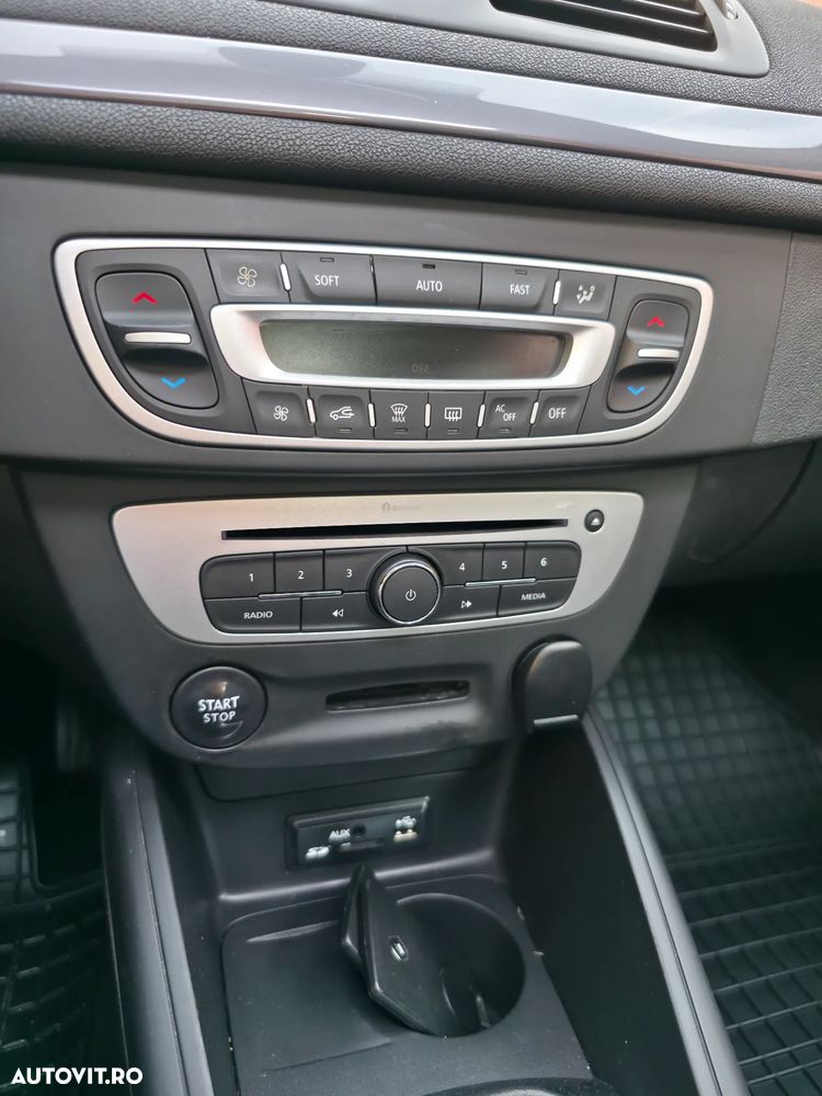Renault Megane ENERGY dCi 110 Start & Stop Paris Business - 9