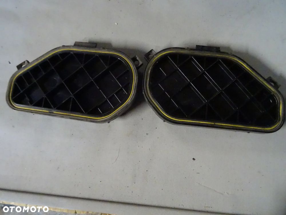 WYPRZEDAZ MIESIACA FORD MAVERICK LIFTING LAMPA LEWA PRAWA ZASLEPKA OSLONA WEWNETRZNA ROZNE CZESCI - 2