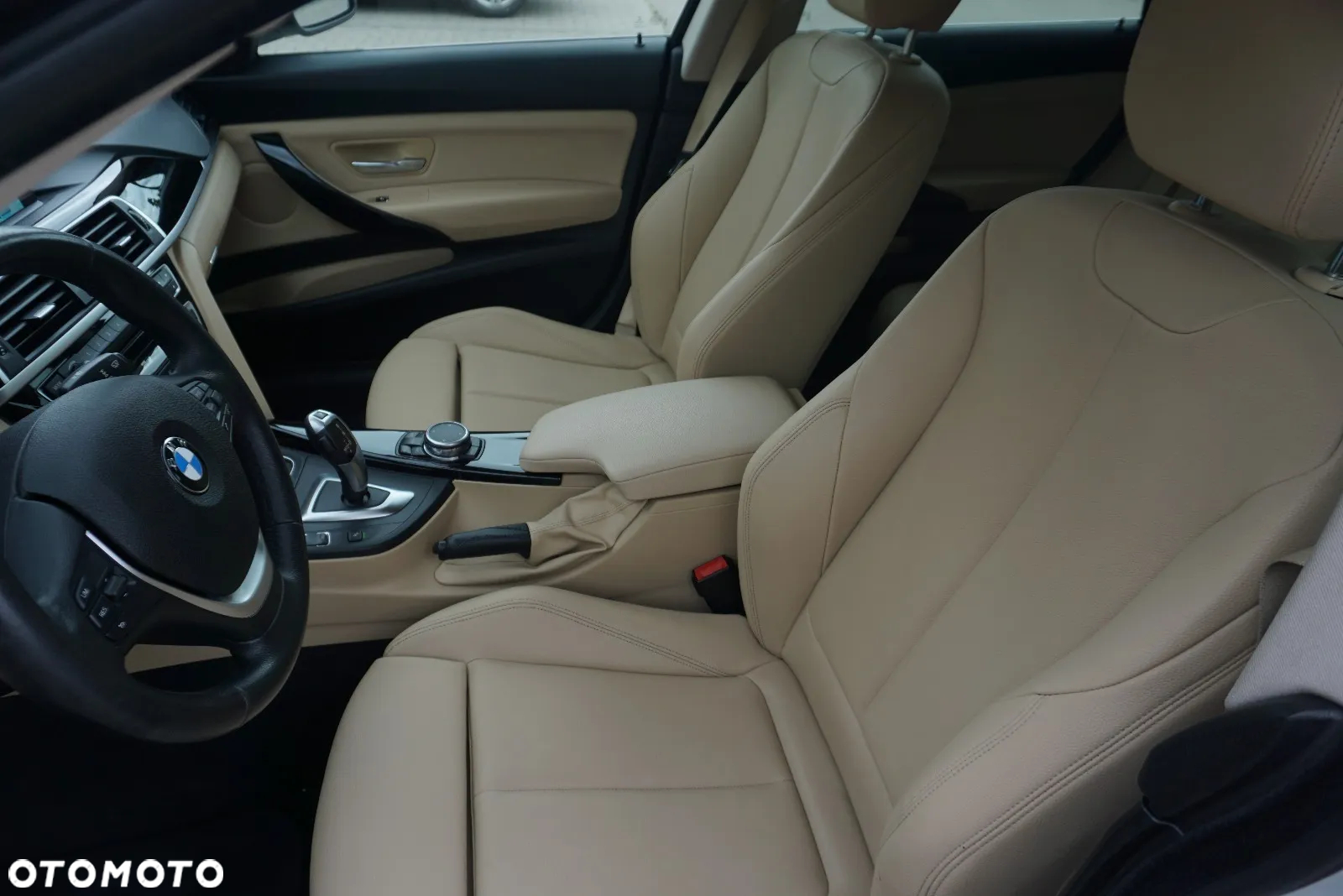 BMW Seria 3 320i Advantage - 13