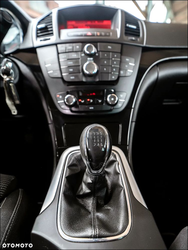 Opel Insignia - 24
