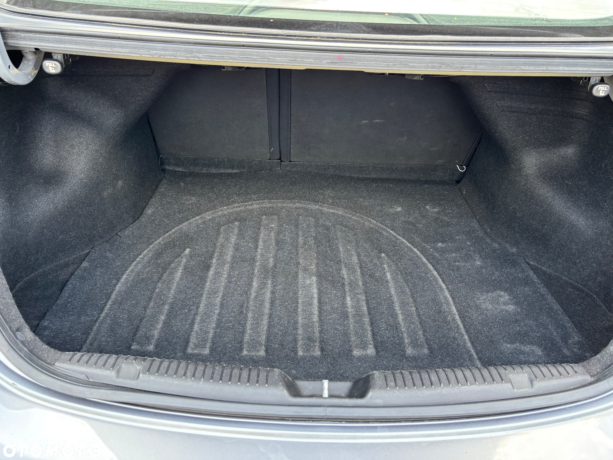 Hyundai Elantra 1.6 Comfort - 37