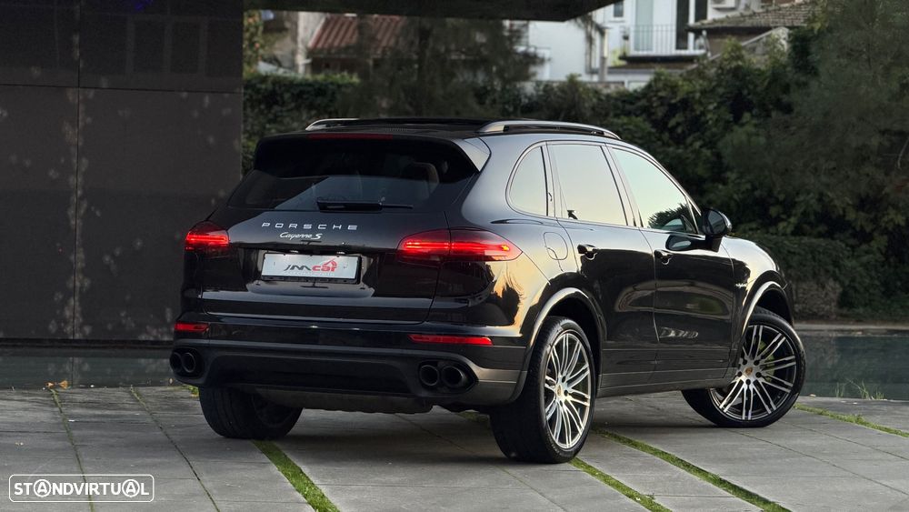 Porsche Cayenne S Hybrid Tiptronic S - 9